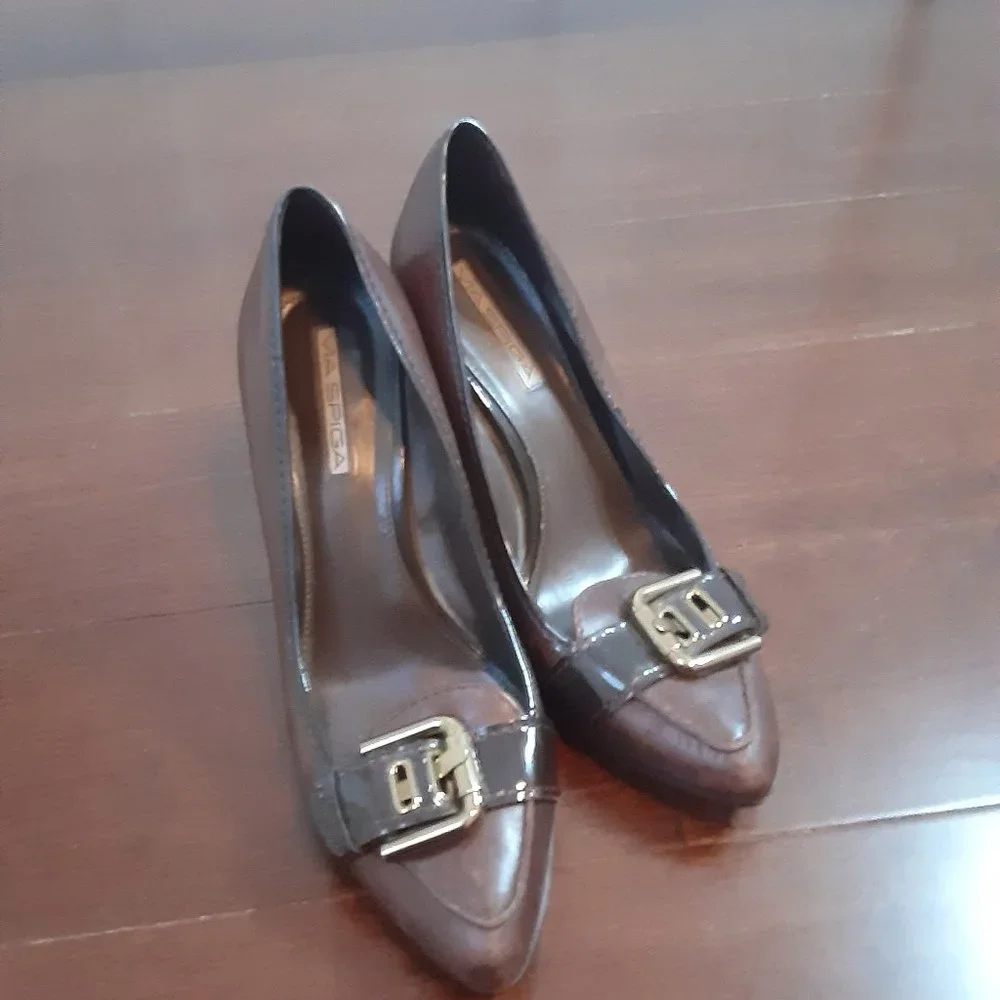 Via Spiga pointy buckled toe 2-tone brown leather high heels